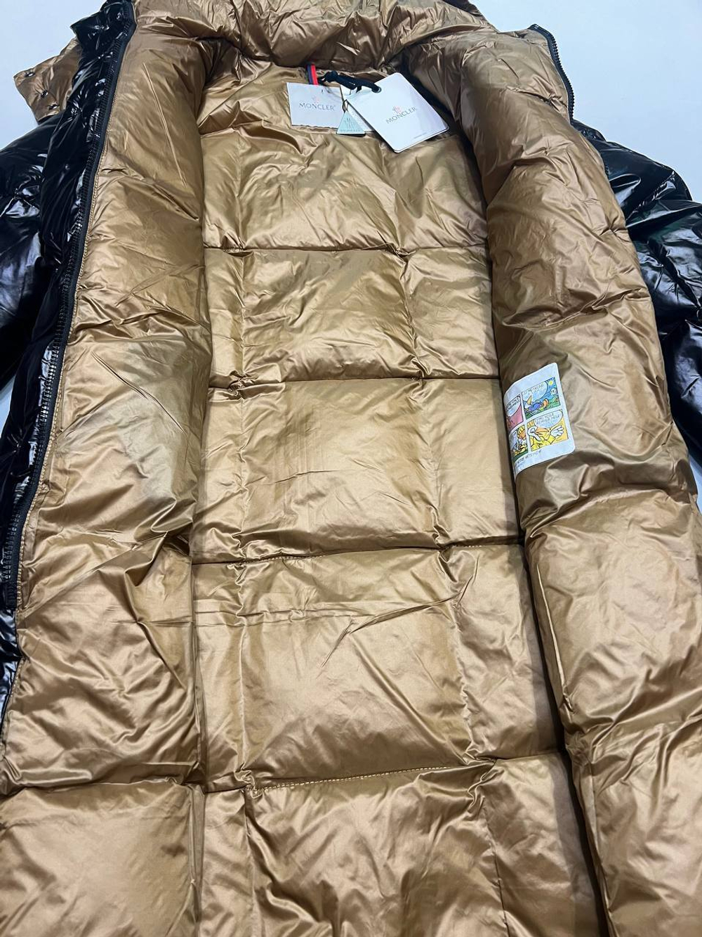 Пуховик Moncler
