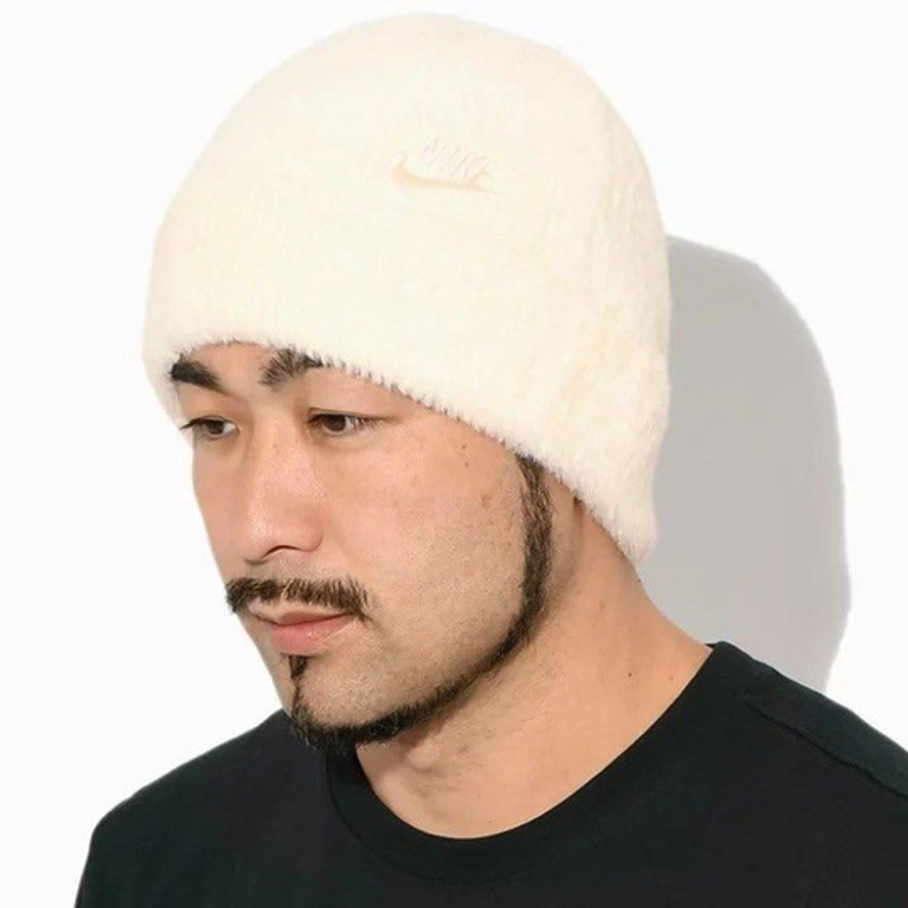 Шапка Nike Peak Cream