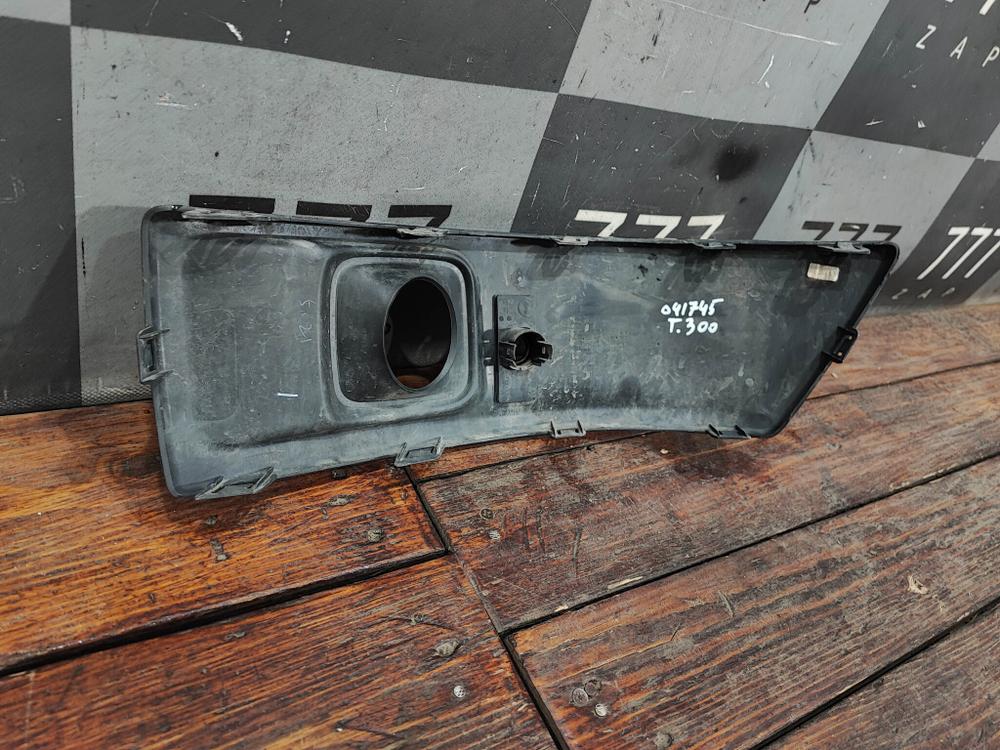 Накладка ПТФ передняя правая Tank 300 21-нв Б/У Оригинал 2803436XKM01A