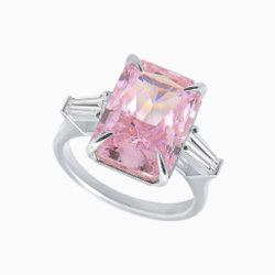 Серебряное кольцо с фабулитом (Fancy Pink) огранки октагон.