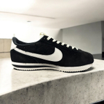 Nike Cortez • Black White