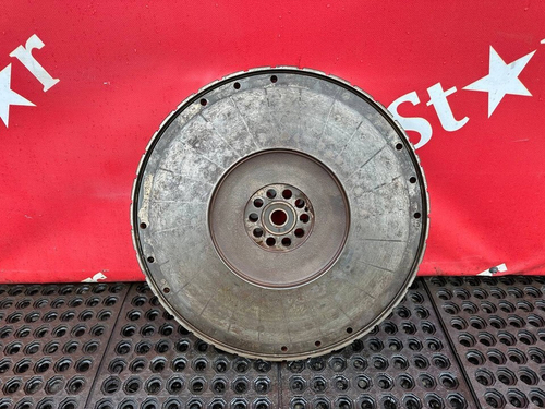 Маховик двигателя