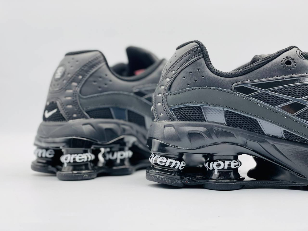 Кроссовки NIKE SHOX SUPREME