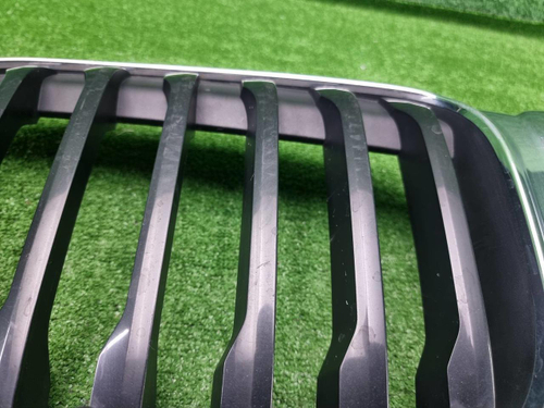 Решетка радиатора BMW X1 F48 (2019-2022)