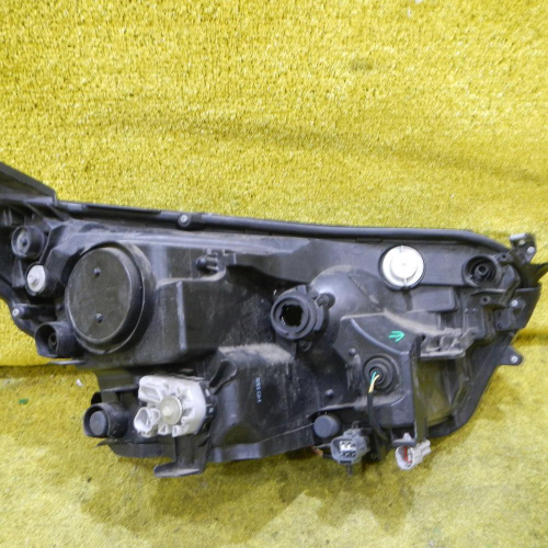 Фара левая Toyota Rav 4 CA40 (2015-2019) LED