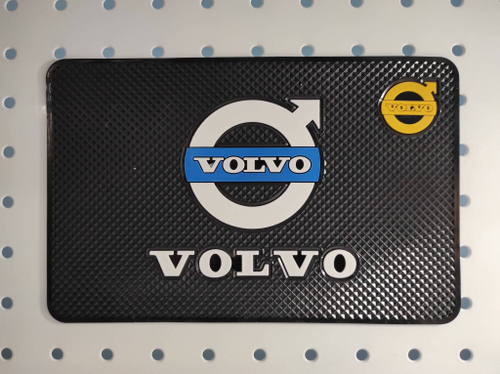Volvo / Коврик на панель (1 шт.)