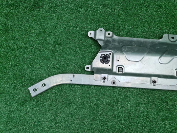 Усилитель передней панели BMW X3 G01 X4 G02 17-нв