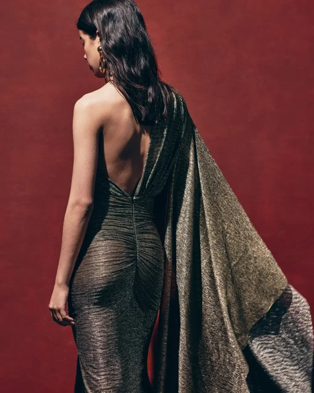 Платье золотое