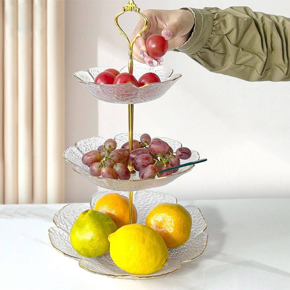 Трёхъярусная стеклянная фруктовница