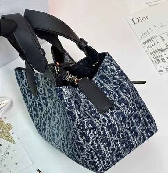 Сумка Dior Toujours Жаккард Denim Dior Oblique синего цвета