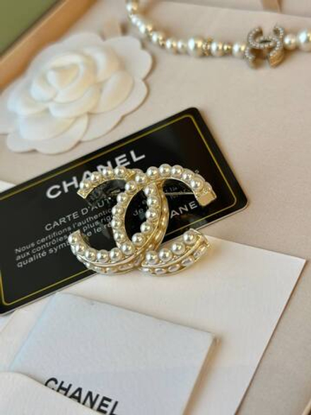Брошь CHANEL