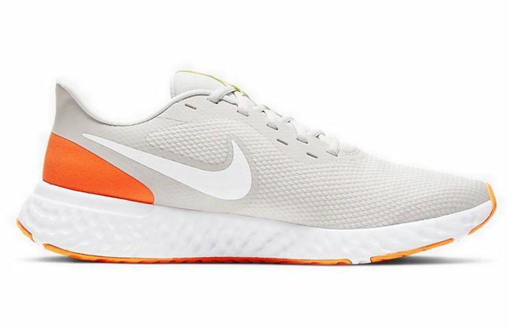 Кроссовки Nike Revolution 5