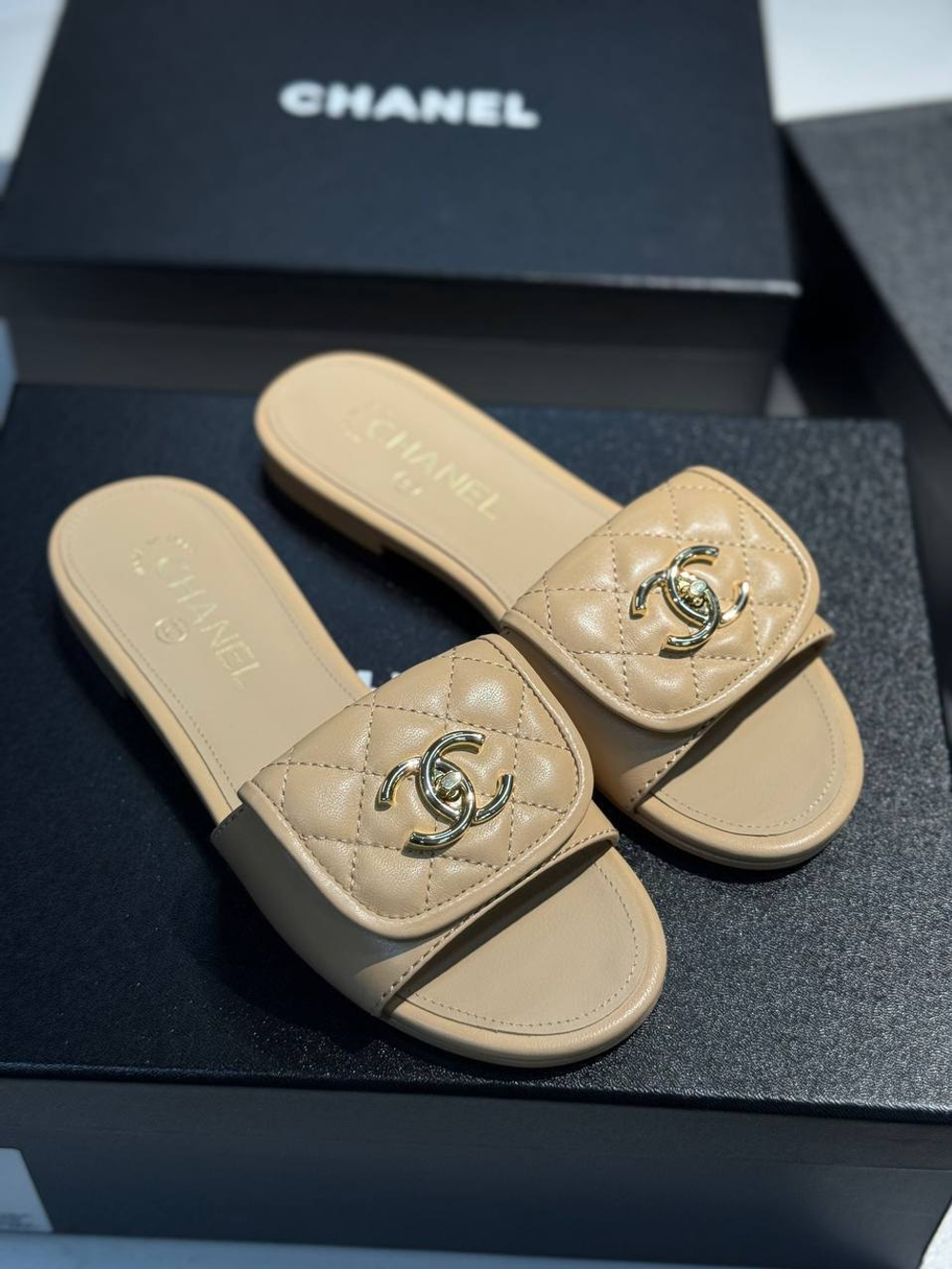 Шлепанцы CHANEL
