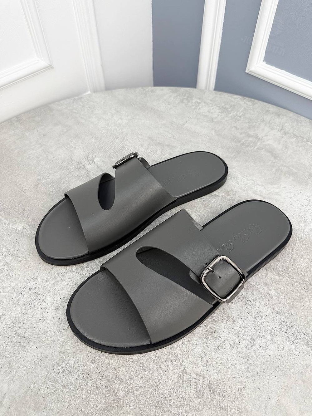 Шлепанцы Loro Piana