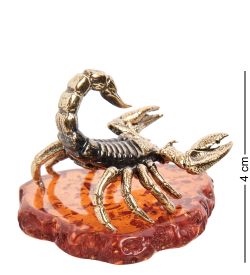 AM-1395 Фигурка «Скорпион каменный» (латунь, янтарь)