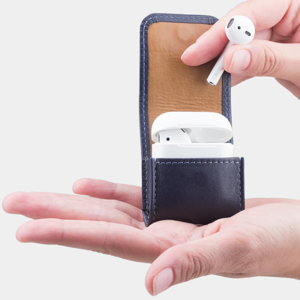 Чехол-держатель кожаный для наушников Petit Easy синего цвета