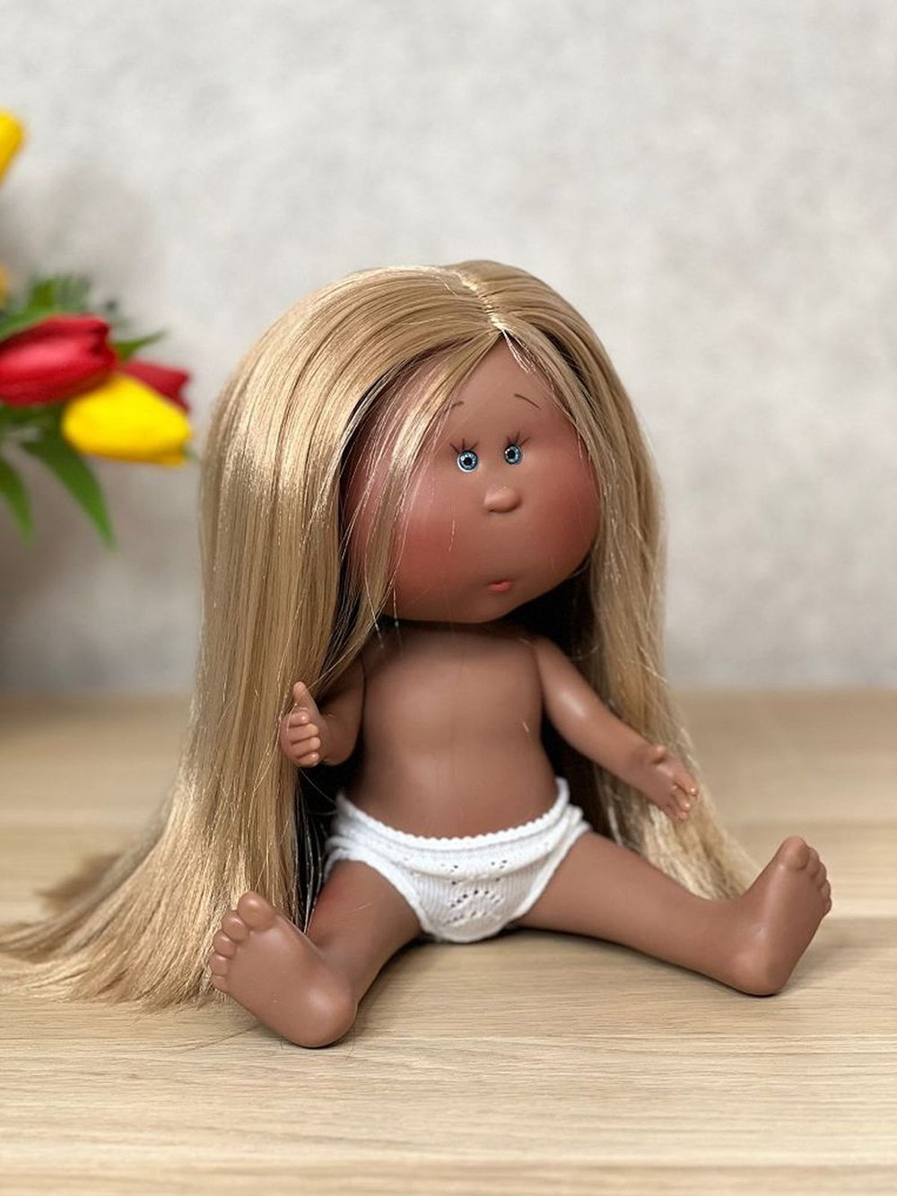 Кукла Nines виниловая 30см MIA без одежды (3000W12A1)