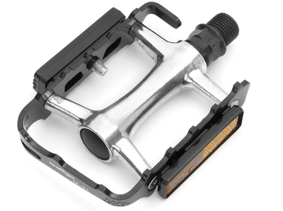 Педали  низкопрофильные WELLGO, алюм.корпус и рамка, ось - cr-mo, 9/16", серебристо-черные, 236г, инд.упаковка