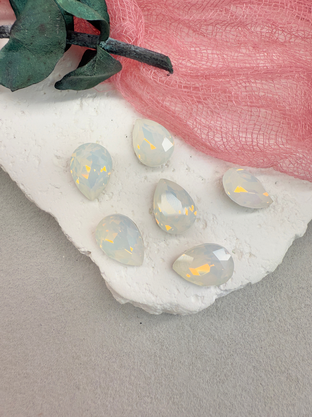 Капля Drop 14*10 мм, White opal