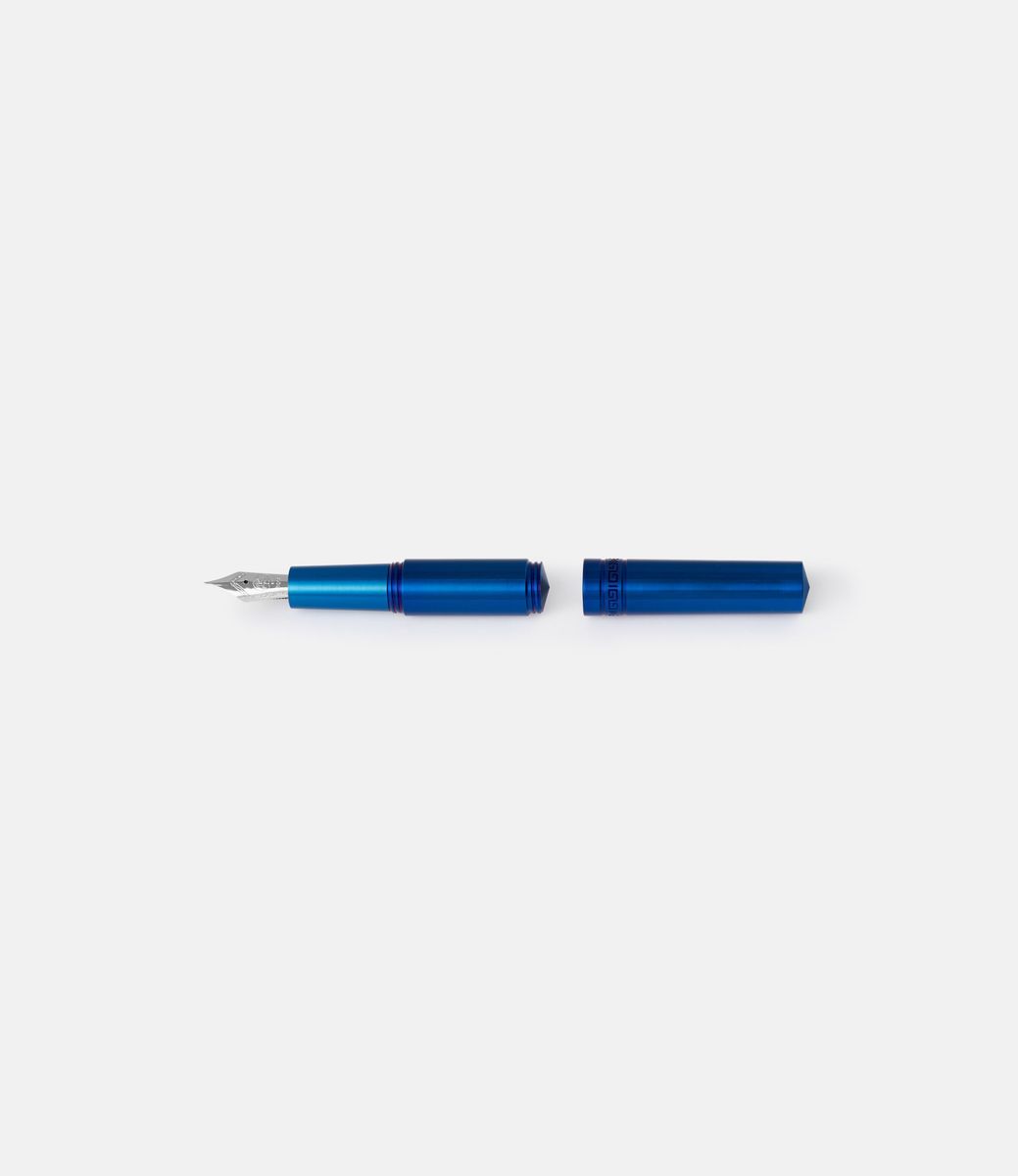 Ensso Italia Pocket Blue Titanium — карманная перьевая ручка