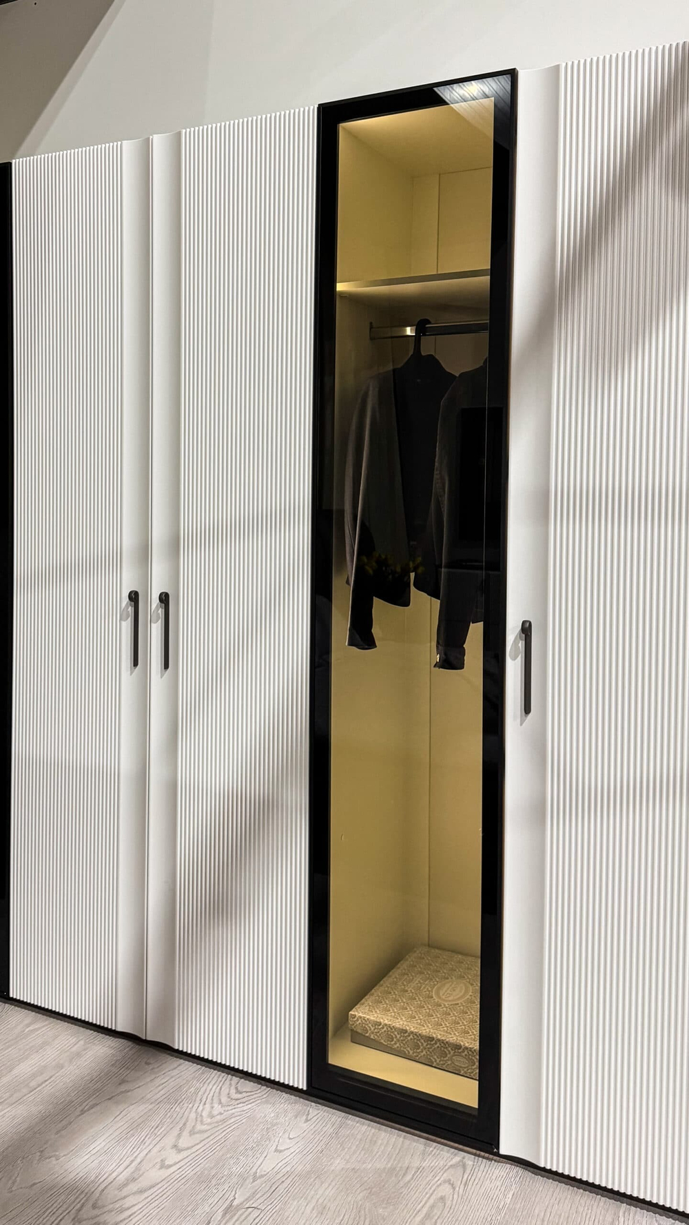 Коллекция “Корнелия” 6-ти дверная