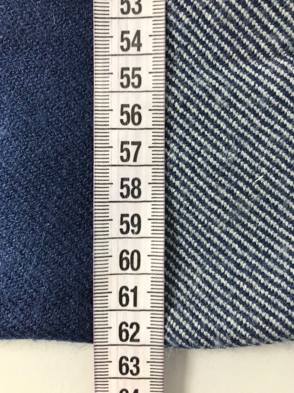 Шарф сдержанный