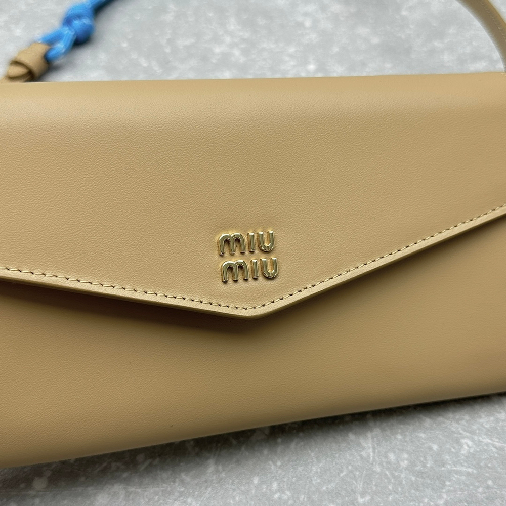 Miu Miu Wallet 19 cm