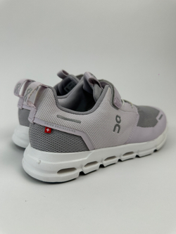 Кроссовки ON