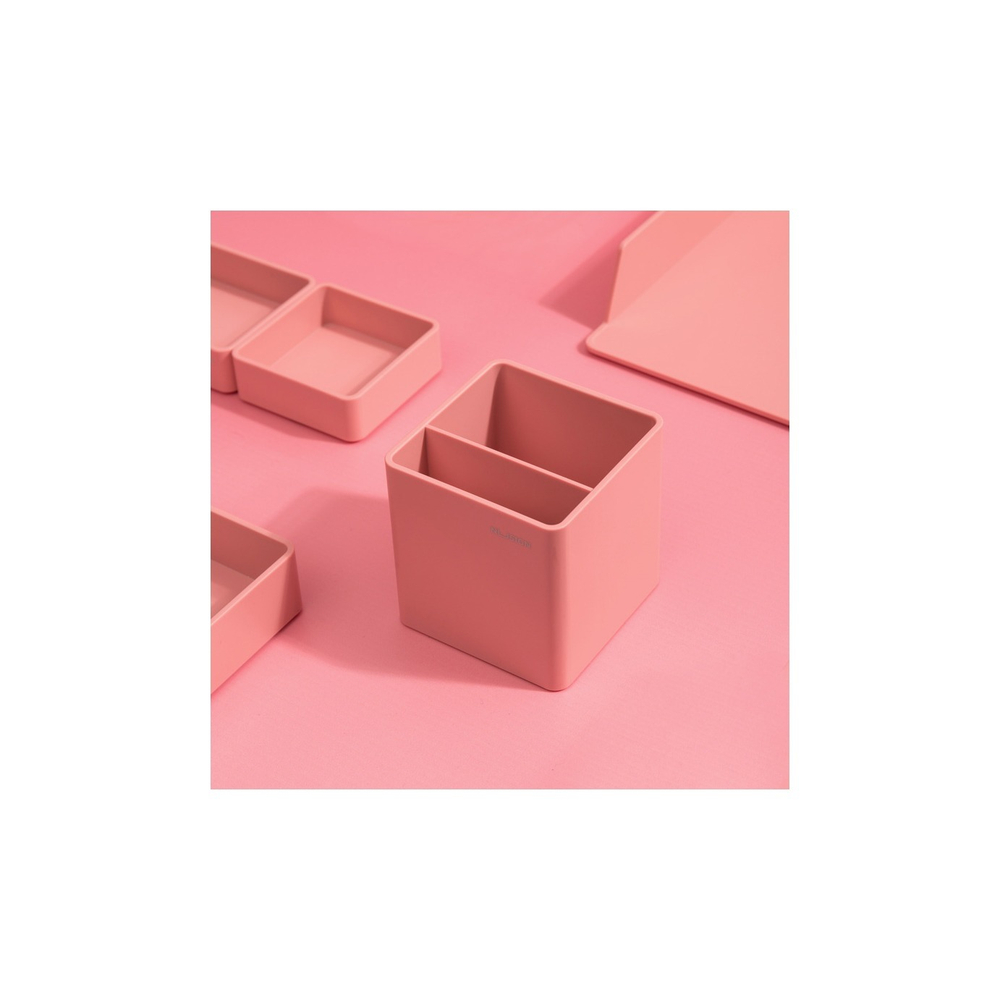 Подставка для канц.принадлежностей Deli Nusign 84х84х86мм 2 отд. коралловый NS011Pink