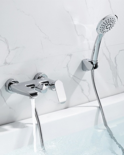 22032 Смеситель однорычажный для ванны GANZER  (10/1шт)