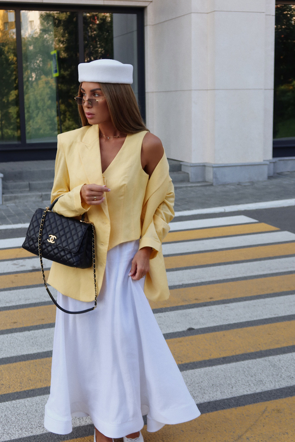 Юбка А силуэта из белого льна