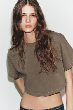 ZARA УКОРОЧЕННЫЙ ТОП С ЭФФЕКТОМ ПОТЕРТОСТИ, КОРИЧНЕВЫЙ