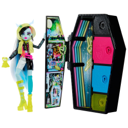 Monster High - Кукла Scary Creeps Фрэнки Штейн + аксессуары HNF79 / артикул   HPD59 HNF79  / GTIN 194735139415