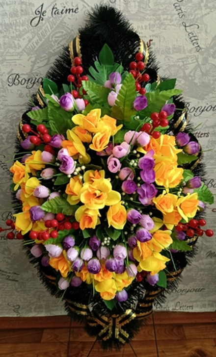 Венок 110 см букет лучистый с ягодами