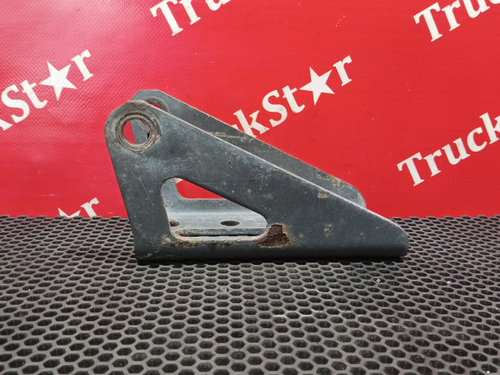 Кронштейн амортизатора заднего