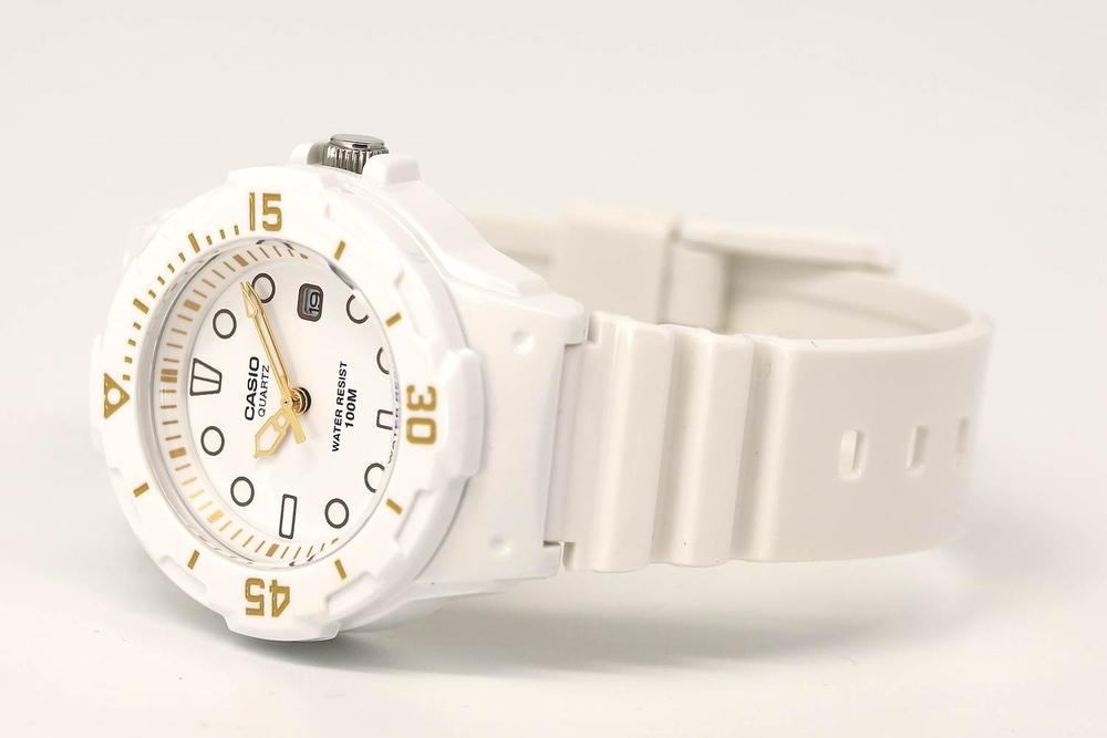 Женские наручные часы Casio Collection LRW-200H-7E2