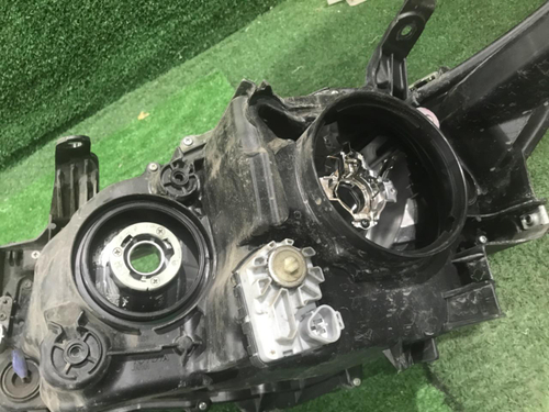 Фара правая Toyota Camry 7 XV50 (2014-2017) ксенон не адаптив