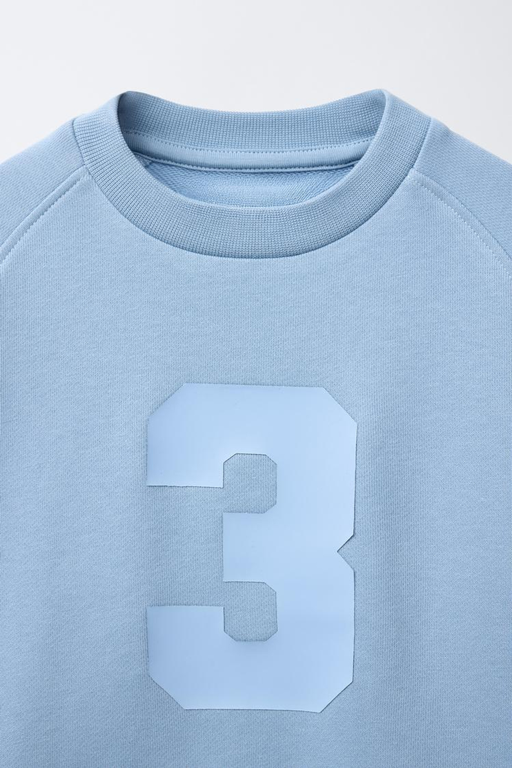 ZARA ТОЛСТОВКА С РЕЛЬЕФНЫМ ПРИНТОМ, ГОЛУБОЙ