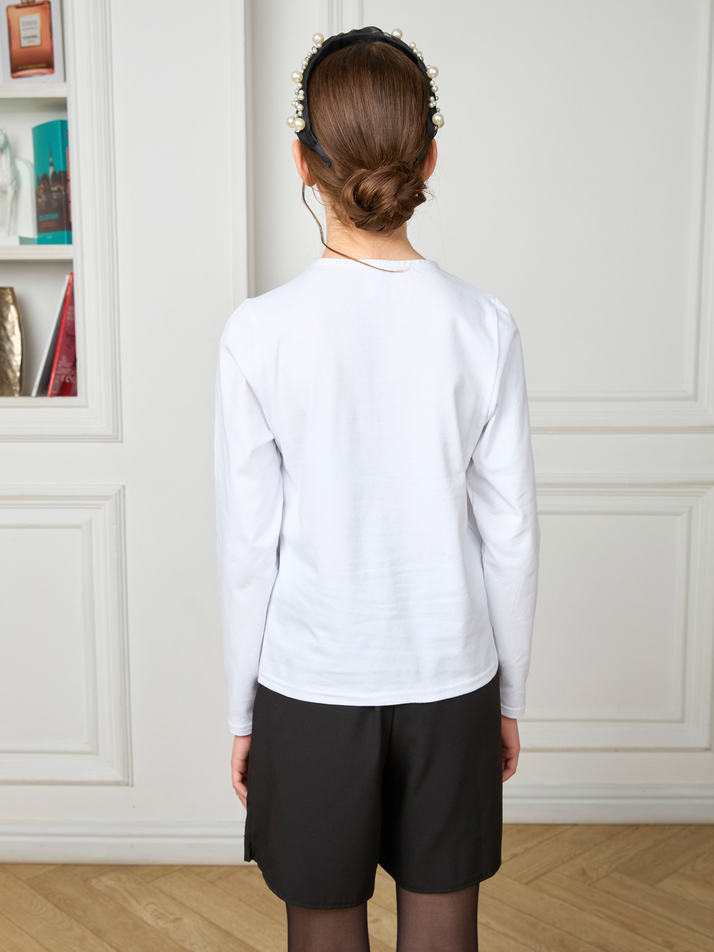 Блузка школьная для девочки с бантиками молочная