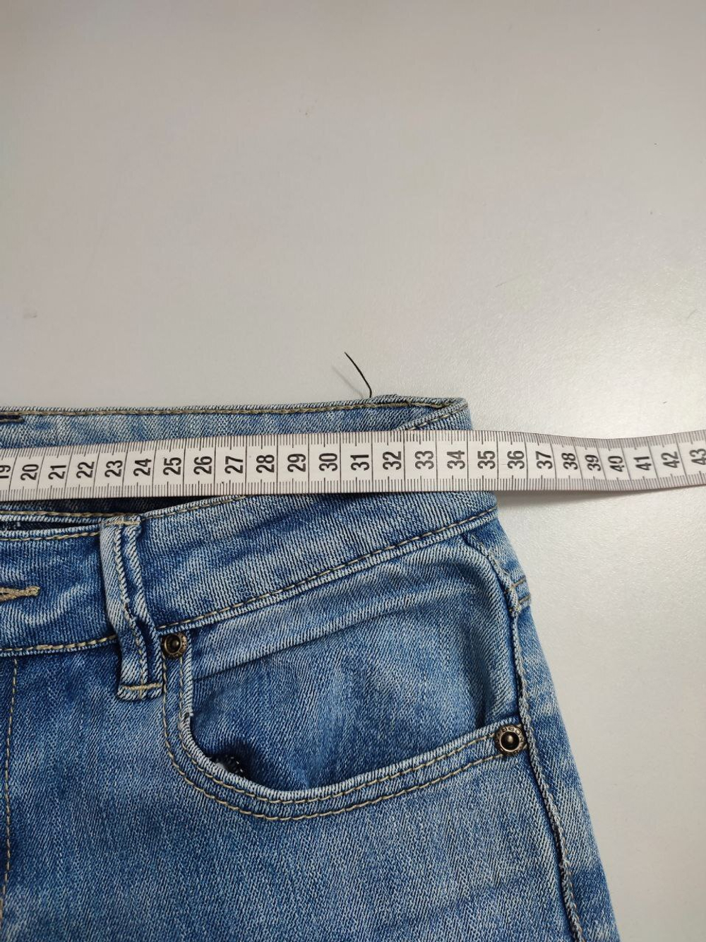 Джинсы базовые 42-44 размер