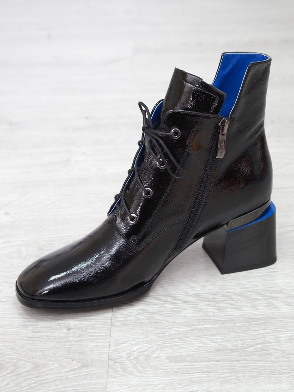 Ботинки женские демисезонные