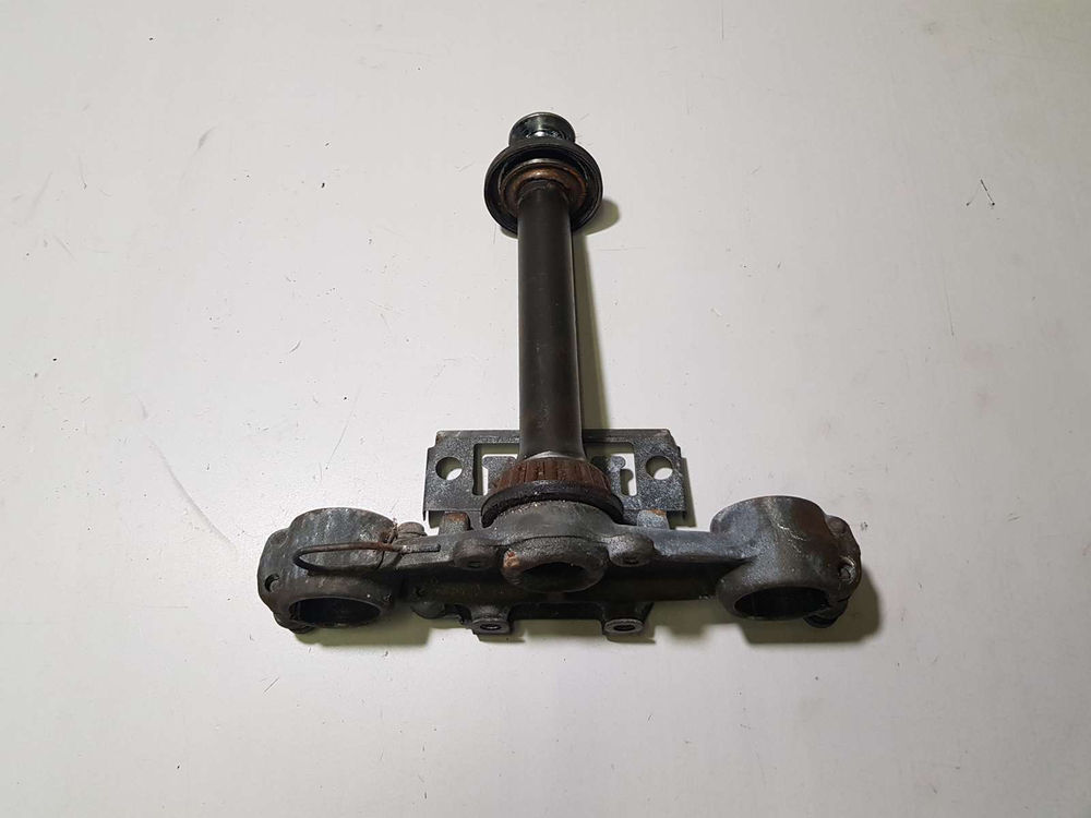 траверса нижняя Yamaha Serow 225 XT225 1KH 023346