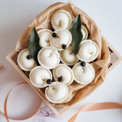 Шоколадные пельмени "Вкус Любви" 12 шт с начинкой, подарок мужчине на 23 февраля.