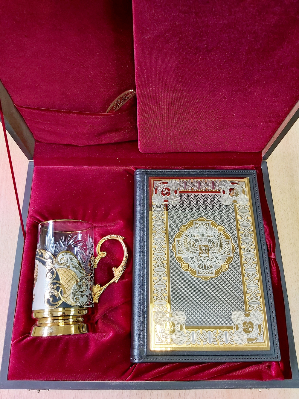 Набор "Герб РФ" ежедневник с подстаканником  №1 (Златоуст)