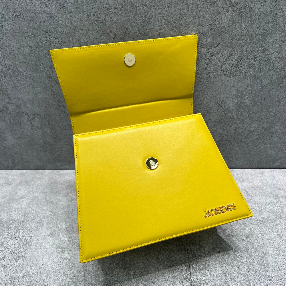 Jacquemus Le Grand Chiquito 22 cm