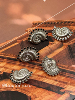 Пуговицы серебристые ракушка с черной эмалью Скиапар.