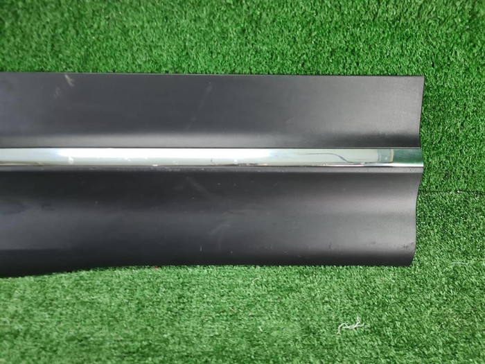 Накладка двери зад. правая Mercedes GLB X247 19-нв