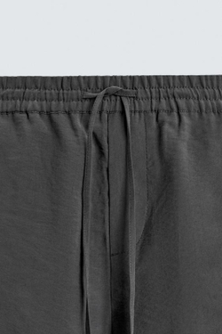 ZARA ШОРТЫ RELAXED FIT ИЗ СТРУЯЩЕЙСЯ ТКАНИ, СЕРО-КОРИЧНЕВЫЙ
