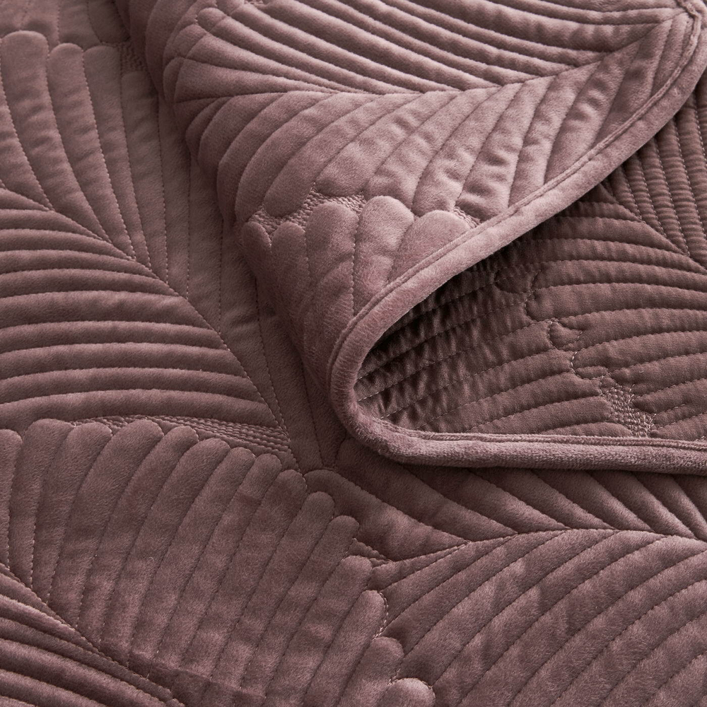 Покрывало 160х220 и наволочка 50х70 Sofi De MarkO Ноэль пепельная роза