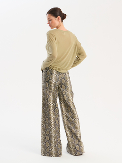 Брюки широкие в змеиновом принте из экокожи